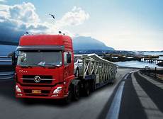 是指由官方授权推出的特色福利游戏